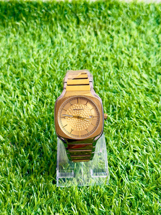Patek Philippe Square Watch – Classic Design | Butterfly Lock | Date & Time