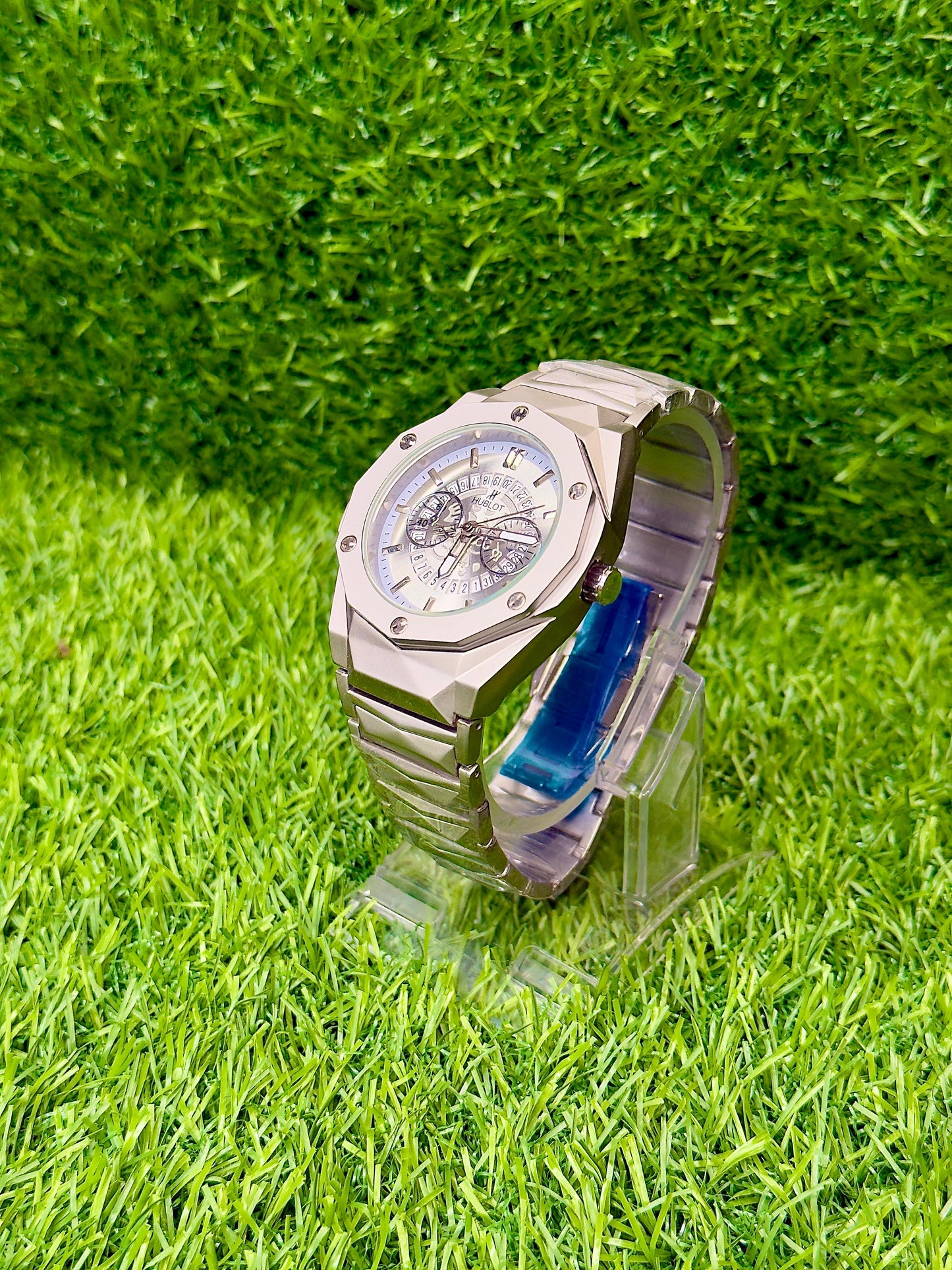 Silver Titan Chronograph – Luxury Stainless Steel Men’s Watch