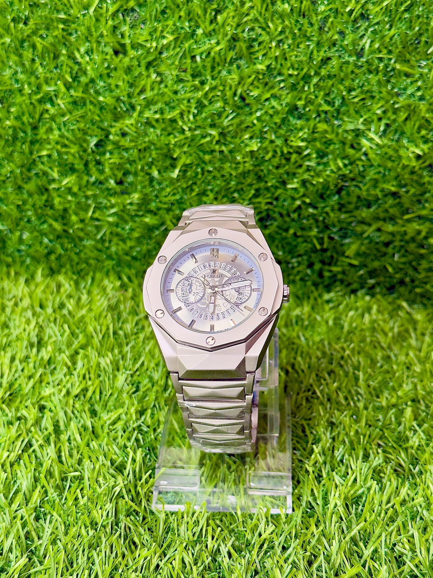 Silver Titan Chronograph – Luxury Stainless Steel Men’s Watch