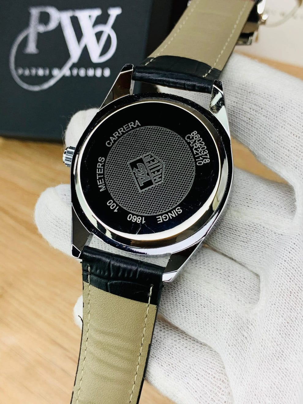 TAG Carrera Calibre 5 – Day & Date | Leather Strap | Quartz Movement