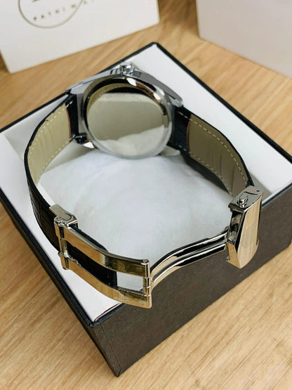 TAG Carrera Calibre 5 – Day & Date | Leather Strap | Quartz Movement