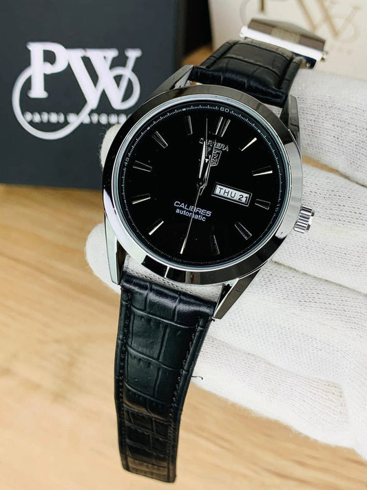 TAG Carrera Calibre 5 – Day & Date | Leather Strap | Quartz Movement